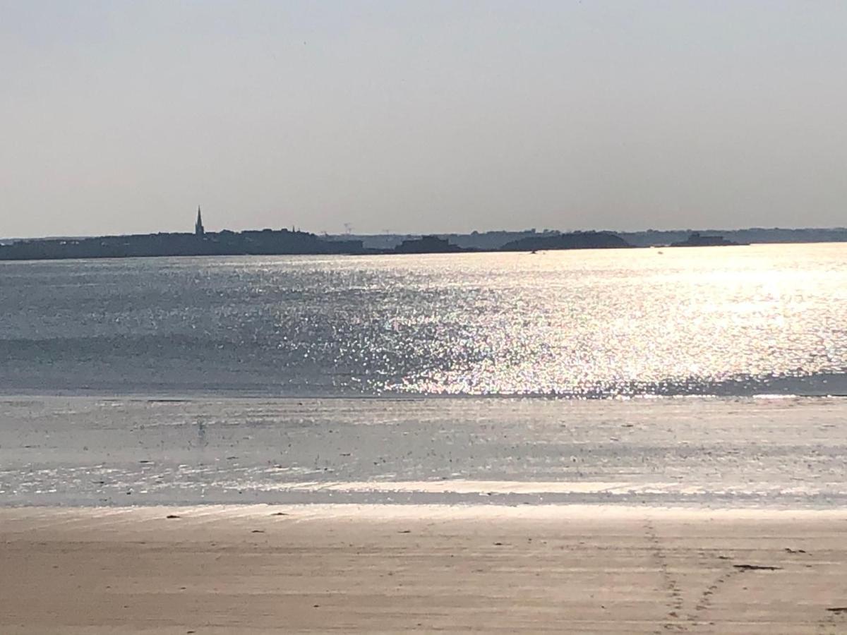 Le Cezembre, Au Pied De La Plage Σεν Μαλό Εξωτερικό φωτογραφία