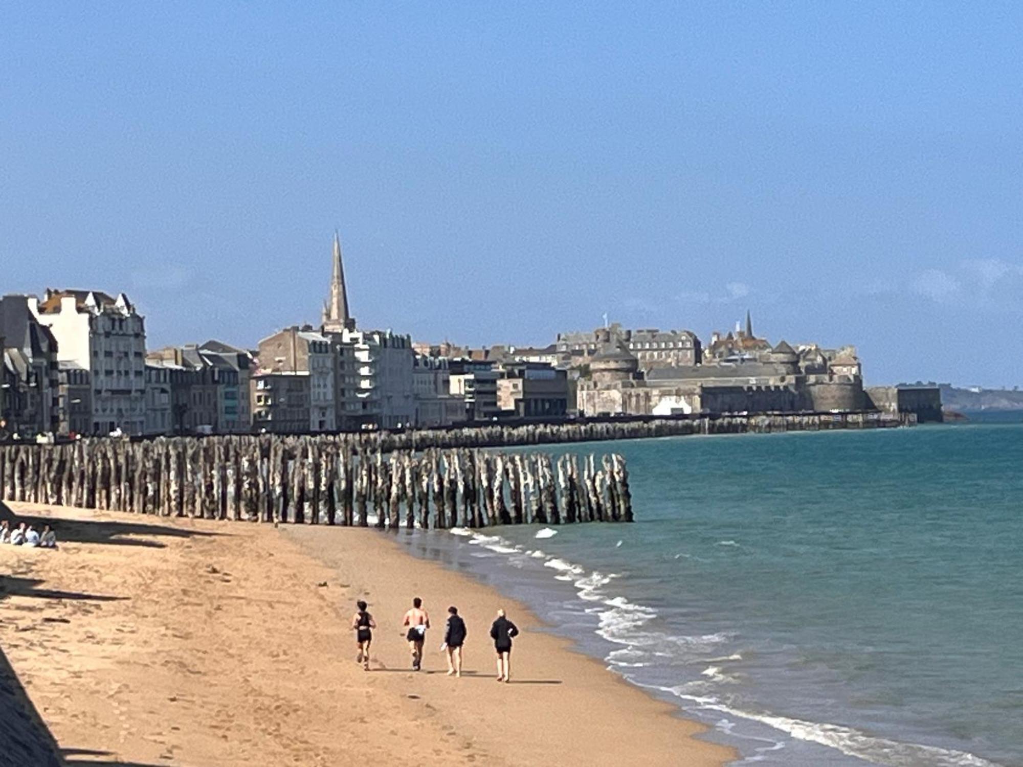 Le Cezembre, Au Pied De La Plage Σεν Μαλό Εξωτερικό φωτογραφία